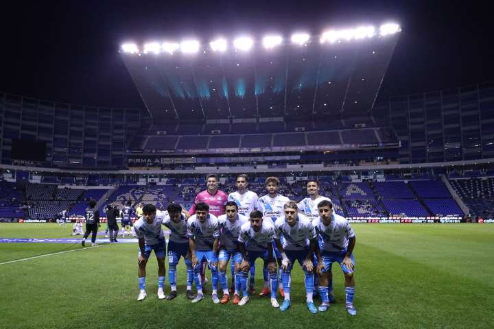 Duelo decisivo: Puebla recibe a Chivas en la jornada 11