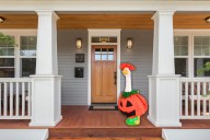 Why Does Everyone Have Geese on Their Porches Again?