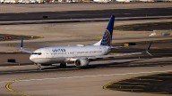 United Airlines deja a todos sus aviones parados en tierra por media hora en EE.UU. y Canadá