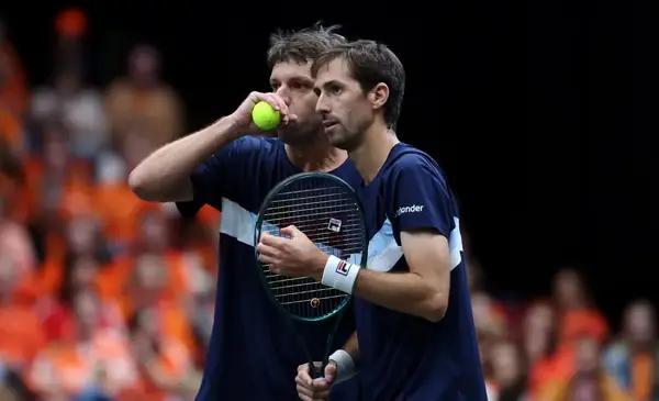 Argentina le ganó a Países Bajos y clasificó al Final 8 de la Copa Davis