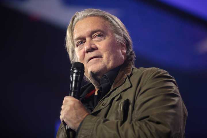 'Patently false!' Bannon slams Trump commerce secretary for botching visa announcement