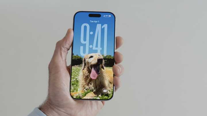 How to create a custom lock screen in iOS 26