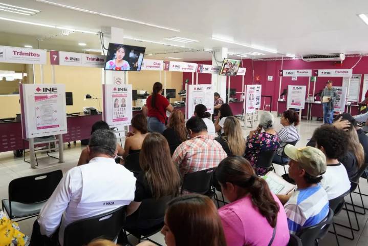 Responden jóvenes cajemenses al llamado del INE