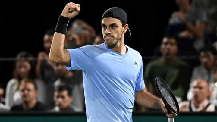 Cerúndolo y Etcheverry ponen a Argentina al borde de las Finales