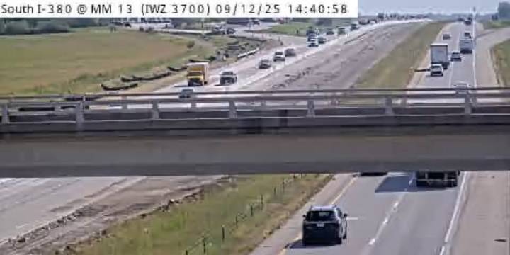 Multi-vehicle crash causes traffic backup on northbound I