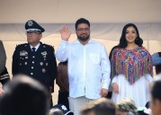 ISAAC MONTOYA PRESIDE DESFILE CÍVICO DE LA INDEPENDENCIA EN NAUCALPAN