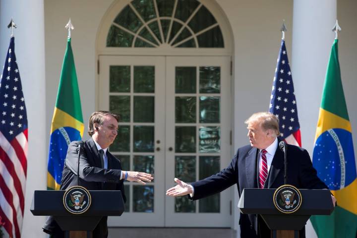 Donald Trump dice estar sorprendido por la condena de Jair Bolsonaro: podría enfrentar hasta 43 años de cárcel