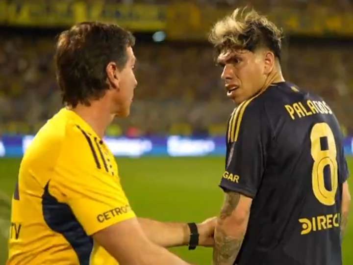 Tirón de orejas en Boca para Carlos Palacios por la reacción ante Úbeda en Rosario: "Lo resolvimos puertas adentro"