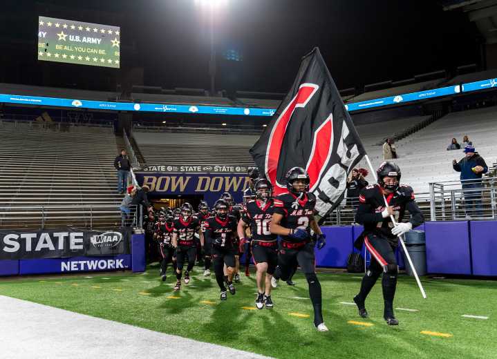 Camas No. 6 at 4A, Seton Catholic No. 8 at 1A in first Associated Press state football rankings
