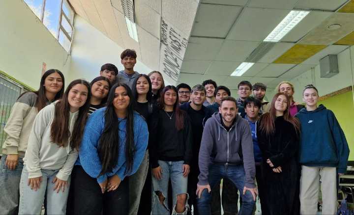 25 de Mayo: El EPRC interactúa con el Centro Educativo Polivalente