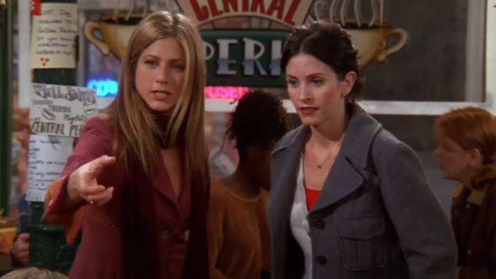 This Video Of Jennifer Aniston Doing Courteney Cox's Hair Proves Why They Are Comedy Queens And Bestie Goals