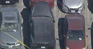 Hallan un cadáver en estado de descomposición en el Tesla de un popular rapero