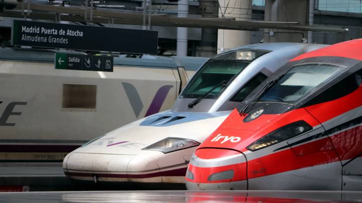Dos averías provocan retrasos de veinte minutos de media en los trenes de alta velocidad entre Barcelona y Madrid