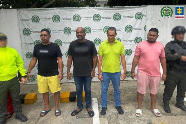 Capturan a tres hombres que adherían cocaína a buques con destino a Puerto Rico