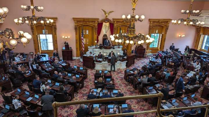 Ohio lawmakers’ texts, emails blocked from public scrutiny under new secrecy law