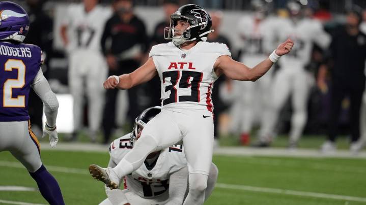 New Falcons kicker Parker Romo accounts for all Atlanta's points in 15