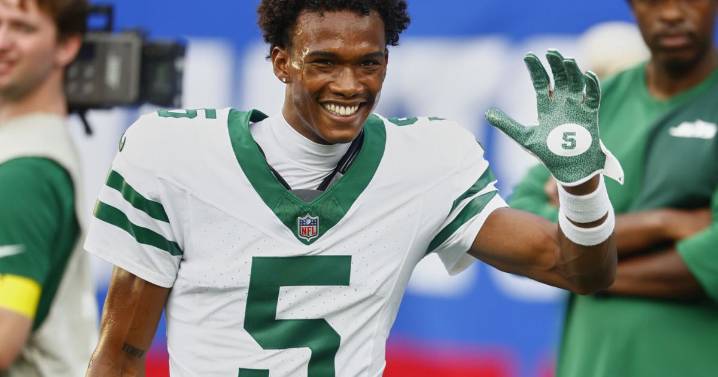 Jets' Garrett Wilson says he learned a lot from Aaron Rodgers, but they haven't talked since he left