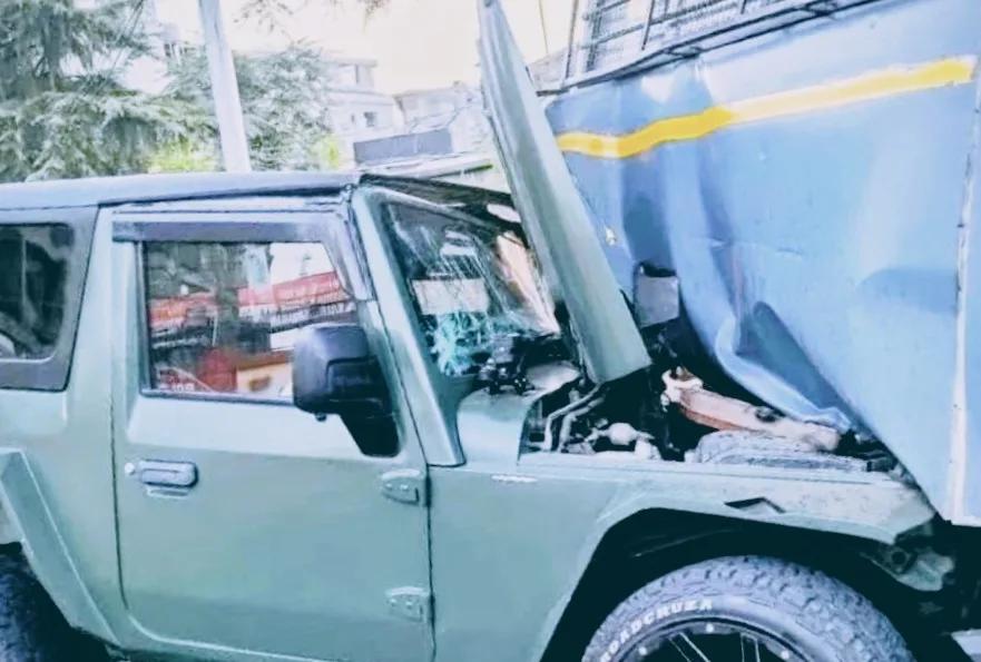 Speeding Thar Rams into SSB Bus and Truck in Srinagar’s Baghat