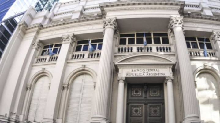 El Banco Central bajó la tasa de interés que paga a los bancos