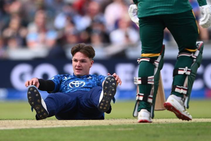 Exclusive: England ready to halt ODI over emergency alert test