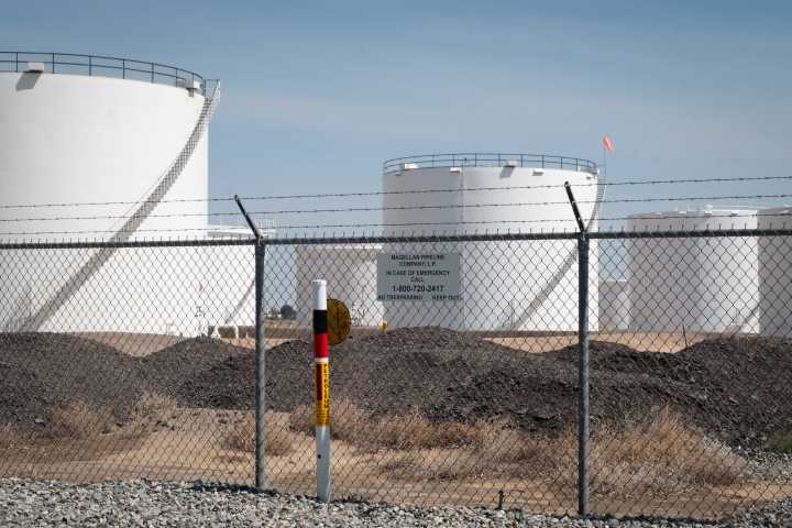 Environmental groups sue Colorado over late permits