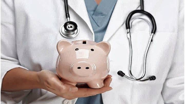 El Gobierno derogará una resolución que impide a afiliados de prepagas disponer del excedente de sus aportes