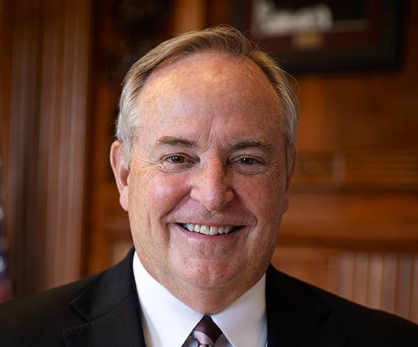 Texas A&M President Mark Welsh resigning