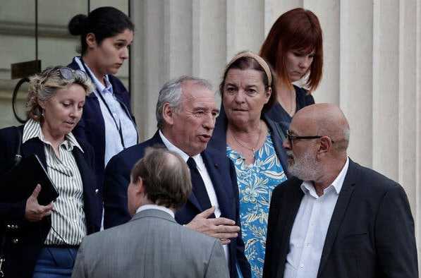 Crisis política en Francia: Bayrou pierde voto de confianza y se tambalea el gobierno de Macron