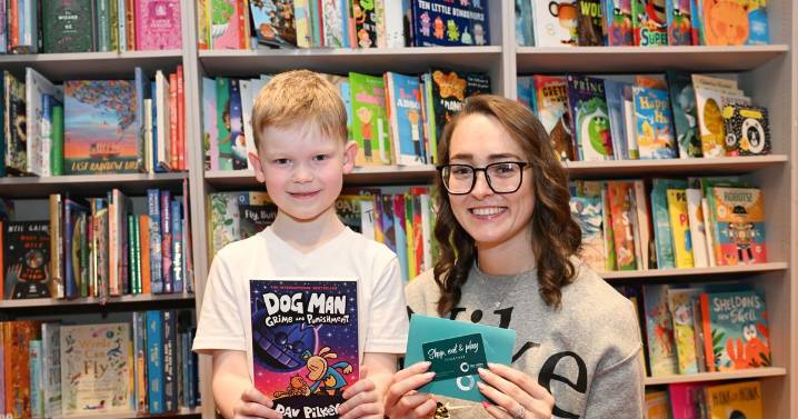 Style Squad surprise shoppers at The Centre Livingston with free gift cards