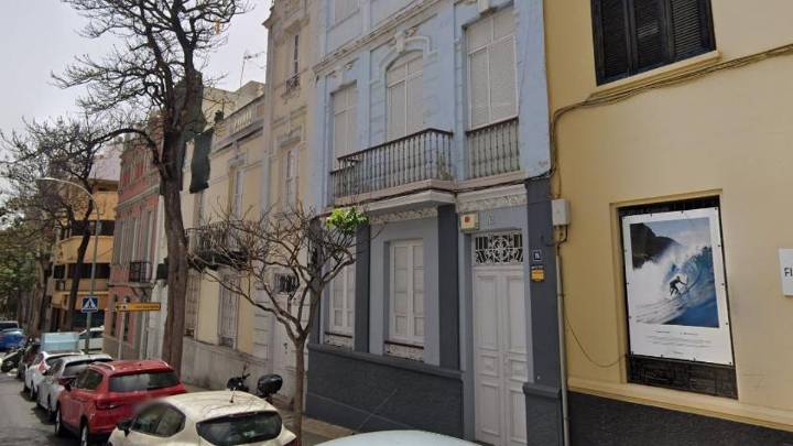 Salen a subasta dos casas de Santa Cruz construidas en 1910 y 1930