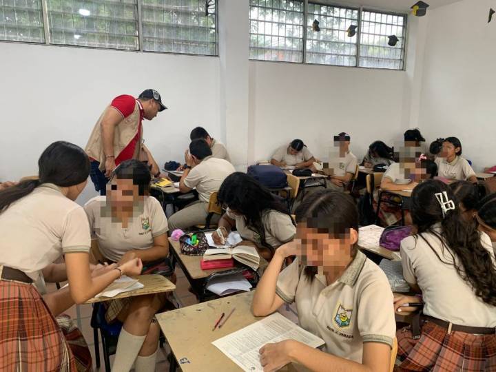 Preparadores: una solución del Gobierno que carece de formación docente y muestra el declive de la educación