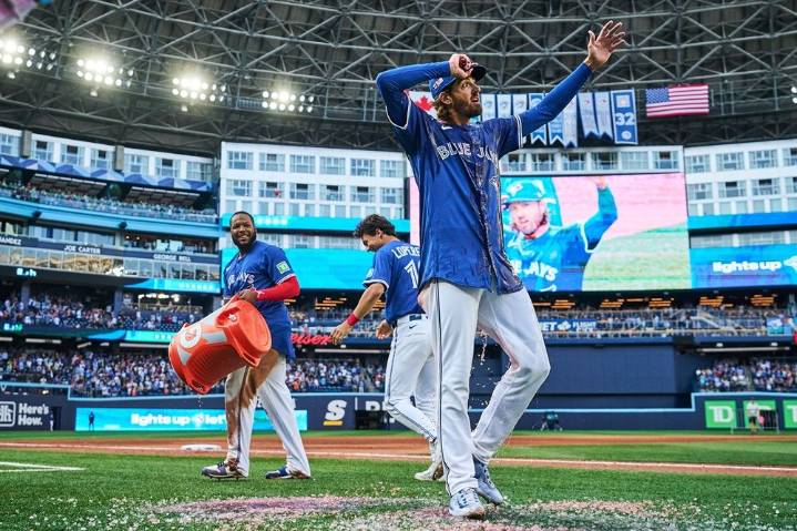 Blue Jays' Kevin Gausman delivers complete-game shutout over Astros
