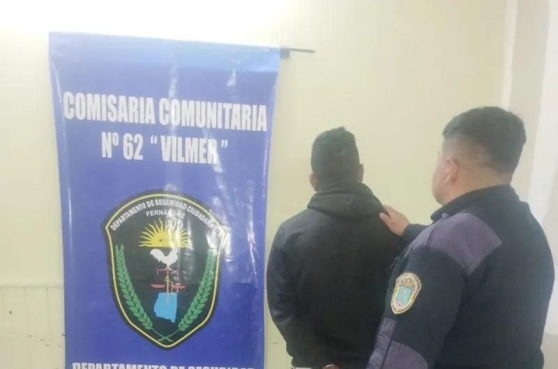 Un hombre fue detenido tras atacar una garita policial