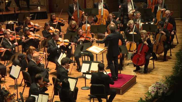 Vancouver Symphony Orchestra musicians file strike notice