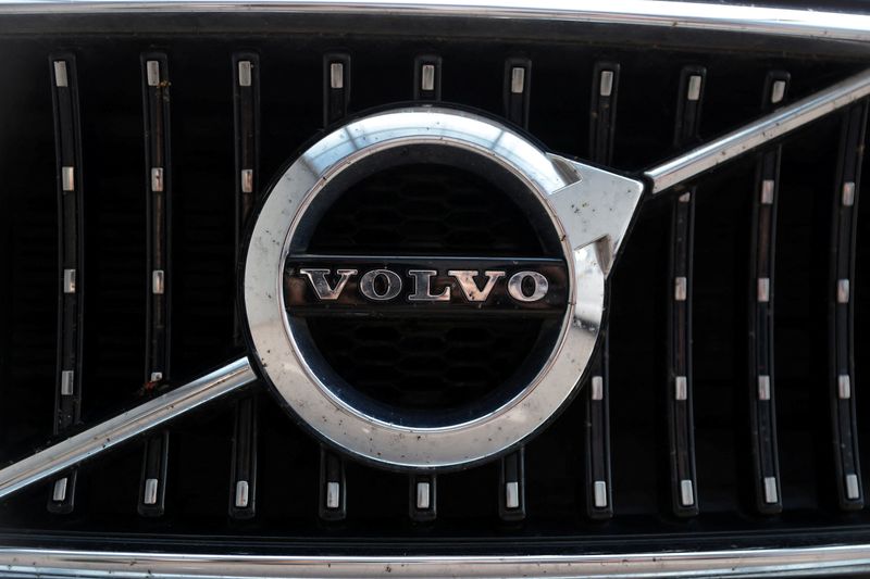 Volvo Cars to produce new US model amid tariff pressure