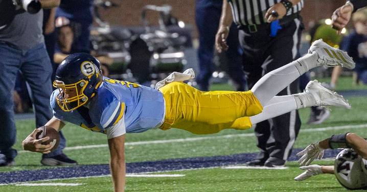 Sterling’s Brady Berlin, Jack Saathoff break out: Suak Valley football notes