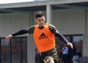 Recibe Jesús Angulo alta médica tras cirugía en la rodilla