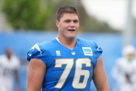 Deadspin | Reports: Chargers LT Joe Alt sustains high ankle sprain
