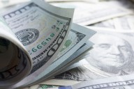 Tensión cambiaria. El Tesoro vende cada vez más para contener al dólar y ya sacrificó 20% de sus divisas