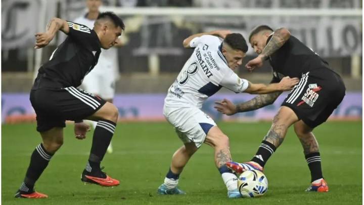 Deportivo Riestra le ganó a Gimnasia y es líder de la Zona B