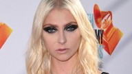 Taylor Momsen's fans left stunned by her physique in new video a decade after Gossip Girl days