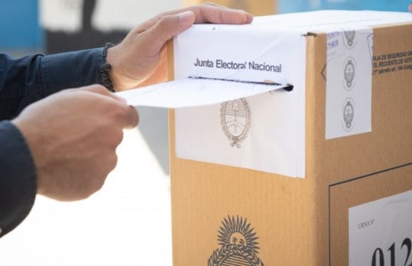 Corrientes: el oficialismo de Valdés se ve ganador, mientras que el peronismo asegura que hay segunda vuelta