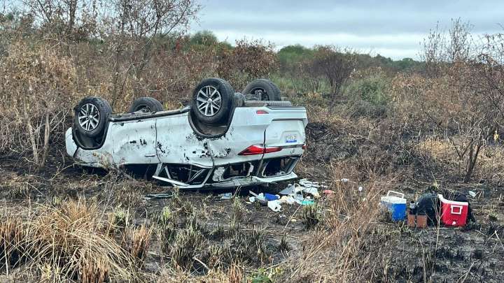Despistó la camioneta de la senadora María Teresa González