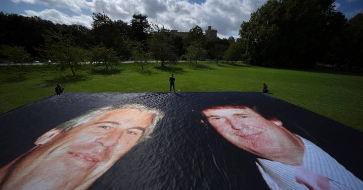 Massive photo of Trump and Epstein placed at Windsor Castle