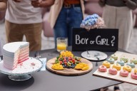 Texas firefighter, wife expecting first baby girl in family in 108 years