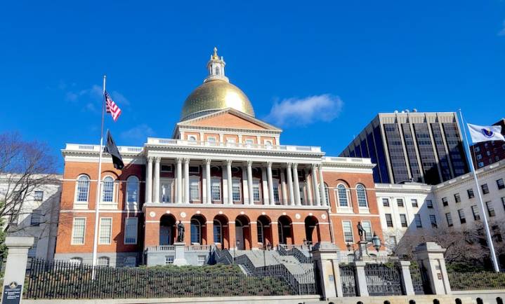 State Rep. Lawn Thanks Governor, Legislature for Passing Bill to Provide Funding for Hospitals, Community Health Centers