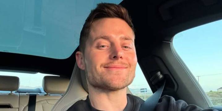 Crumbl founder Sawyer Hemsley goes public with his new boyfriend 