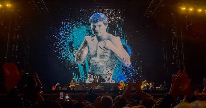 Oasis pay heartfelt tribute to pal Ricky Hatton at London Wembley reunion gig