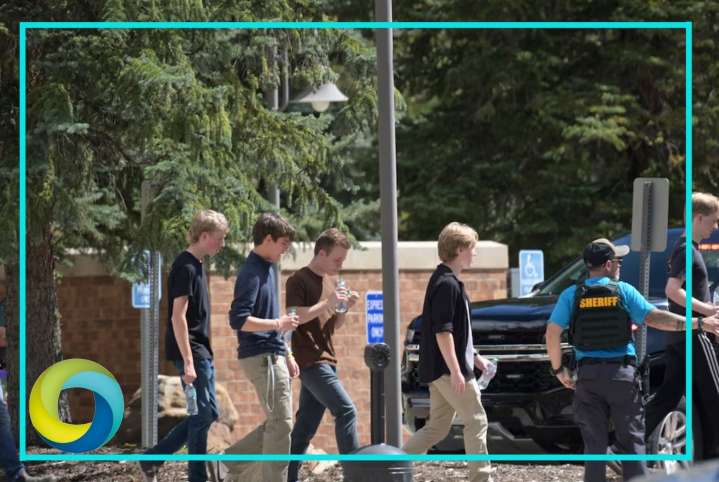 Tres adolescentes heridos tras tiroteo en escuela en Denver
