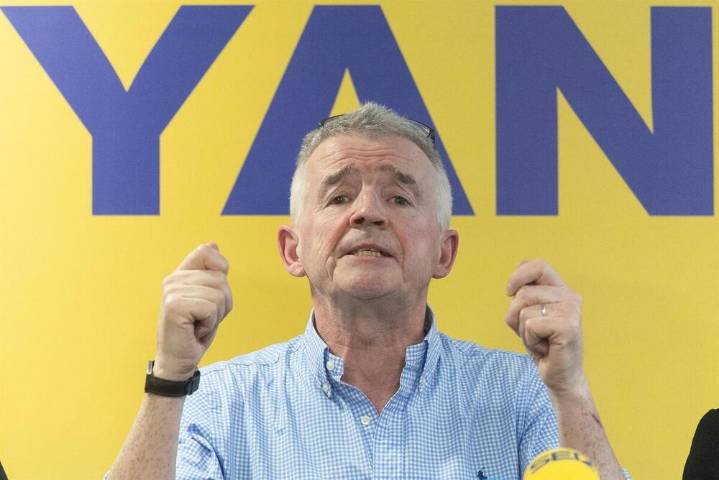 Ryanair amenaza con más recortes de plazas en vuelos a España
